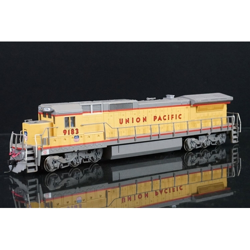 17 - Two boxed Bachmann Spectrum HO gauge locomotives to include 85002 Dash 8 40C Union Pacific #9183 and... 