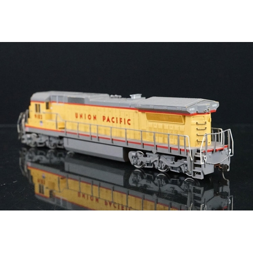 17 - Two boxed Bachmann Spectrum HO gauge locomotives to include 85002 Dash 8 40C Union Pacific #9183 and... 