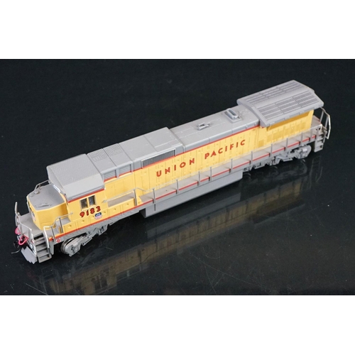 17 - Two boxed Bachmann Spectrum HO gauge locomotives to include 85002 Dash 8 40C Union Pacific #9183 and... 