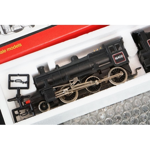 18 - Four boxed Hornby OO gauge locomotives to include R857 BR Loco Ivatt Class 2, R072 BR Class 25 Diese... 