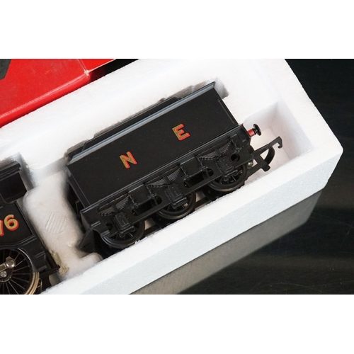 18 - Four boxed Hornby OO gauge locomotives to include R857 BR Loco Ivatt Class 2, R072 BR Class 25 Diese... 