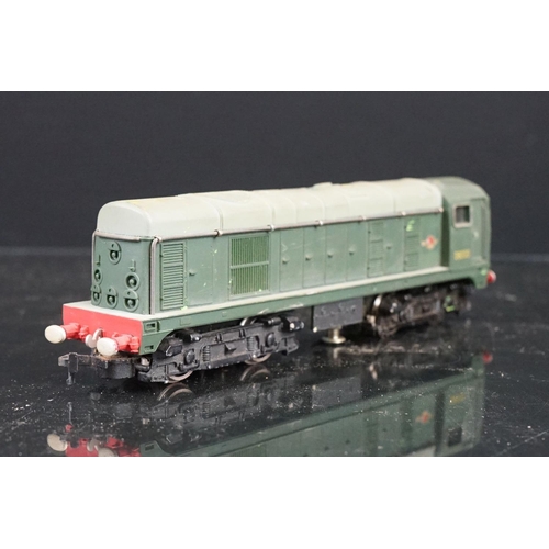 22 - Four boxed Hornby Dublo locomotives to include 8885 0-6-2 69567, L30 1,000 BHP BoBo Diesel Electric ... 