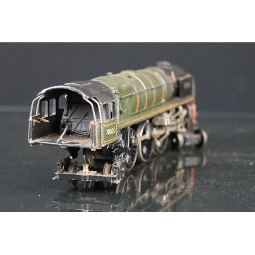 25 - Four OO gauge locomotives to include Wills Finecast GWR 2251 Class (built), TTR Britannia, unmarked ... 