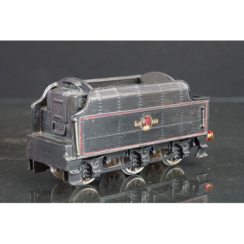 26 - Six boxed and built diecast OO gauge locomotives to include 3 x Wills, K's, Graham, Farish & Keyser,... 