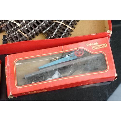 30 - Boxed and part complete Triang OO gauge RS65 train set containing boxed Rocket Launcher, boxed Explo... 