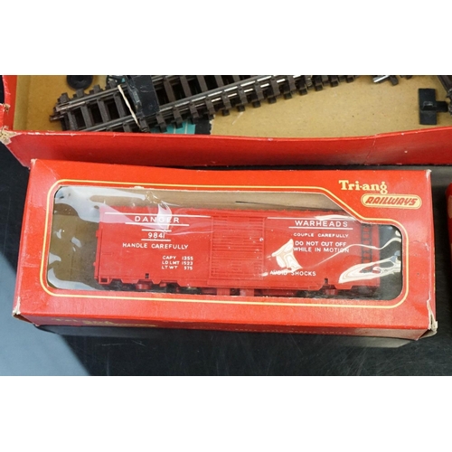 30 - Boxed and part complete Triang OO gauge RS65 train set containing boxed Rocket Launcher, boxed Explo... 