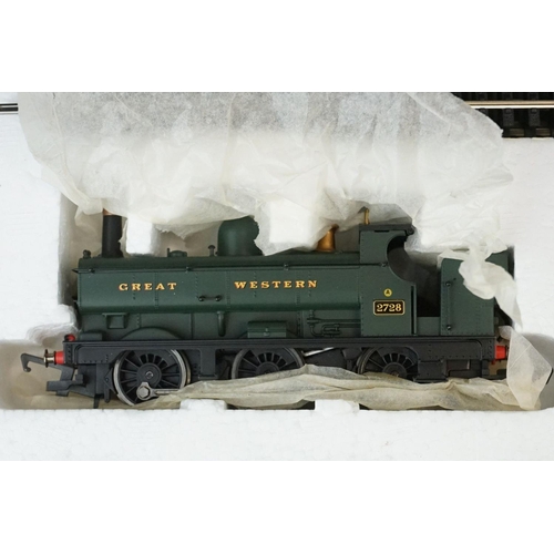 31 - Boxed Hornby Digital R1077 GWR Western Pullman train set, complete with locomotive, rolling stock, d... 