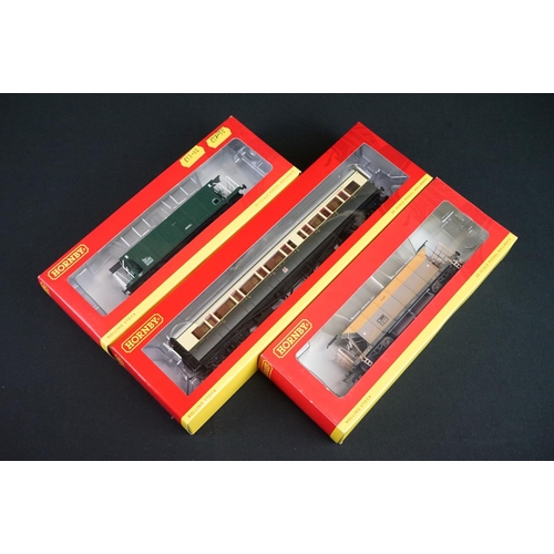 36 - 26 Boxed Hornby OO gauge items of rolling stock to include R6288C, R6412, R6328A, R6682A, R6642A etc... 