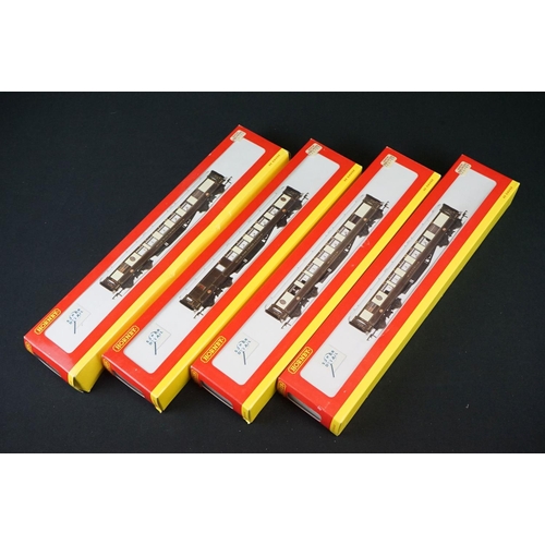 42 - 21 Boxed OO gauge items of rolling stock to include 12 x Hornby (features R4108 GWR Royal Mail TPO 8... 