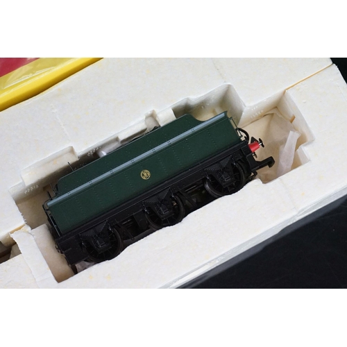 9 - Boxed Hornby OO gauge DCC Fitted R2744X BR 4-4-0 Schools Class Blundell's (decoder fitted) locomotiv... 