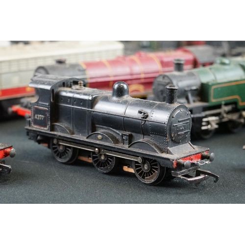 48 - Seven OO gauge locomotives to include Triang and Bachmann examples featuring Triang The Princess Roy... 