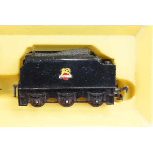 105 - Two boxed OO gauge locomotives to include Hornby Silver Seal R859 BR 4-6-0 Locomotive Black Five Cla... 