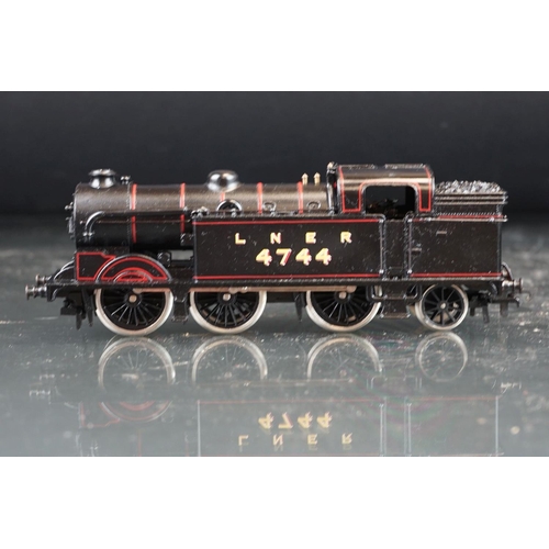 119 - Seven OO gauge locomotives to include Lima King George V, Airfix Royal Scot Fusilier, Pailtoy Mainli... 