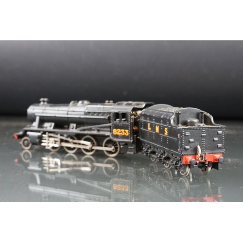 125 - Wrenn OO gauge 8233 2-6-0 Locomotive with tender in LMS black livery