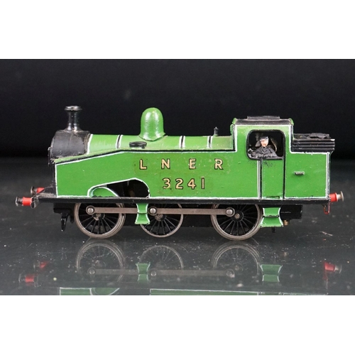 126 - Boxed Triang Wrenn 2218 Tank 80033 Locomotive in black plus Hornby Dublo Sir Daniel Gooch (incorrect... 