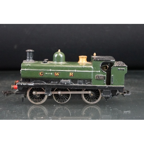 126 - Boxed Triang Wrenn 2218 Tank 80033 Locomotive in black plus Hornby Dublo Sir Daniel Gooch (incorrect... 