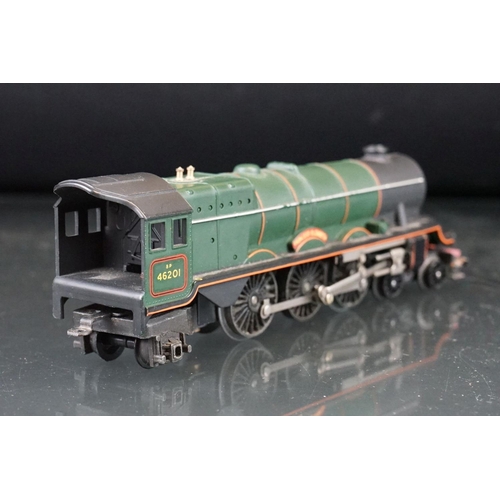 127 - Two Triang OO gauge locomotives to include Princess Elizabeth & R52 0-6-0 BR in black