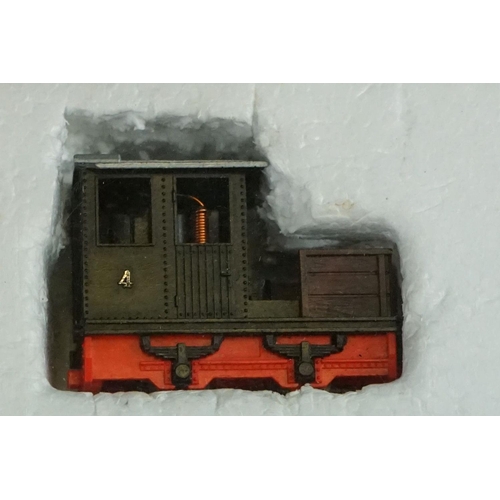 132 - Boxed Playcraft HO International  P1610 Miniature HO Passenger track length 4' 5