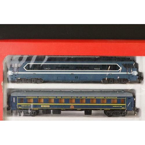 133 - Boxed Playcraft HO International P1470 Passenger train set track length 11'3