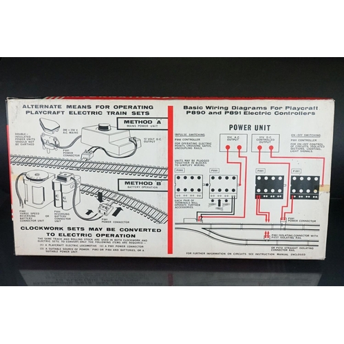 133 - Boxed Playcraft HO International P1470 Passenger train set track length 11'3