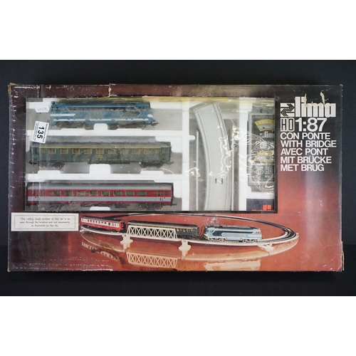 135 - Two boxed Lima HO gauge electric train sets to include 8250C and 2750 both complete with locomotives... 