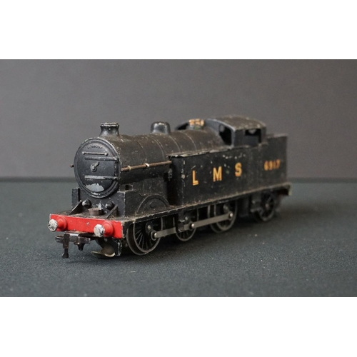 141 - Four Hornby Dublo locomotives to include 0-6-2 LNER 9596, D3763, 0-6-2 LMS 6917 and 2-6-4 180059 BR ... 