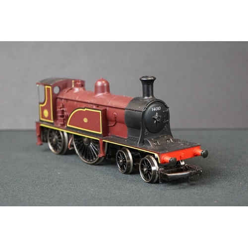 145 - 18 OO / HO gauge locomotives to include Bachmann Spectrum Santa Fe, Triang Hornby Queen Elizabeth, L... 