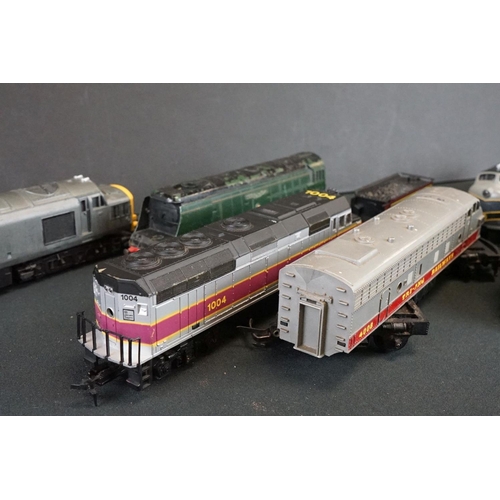 145 - 18 OO / HO gauge locomotives to include Bachmann Spectrum Santa Fe, Triang Hornby Queen Elizabeth, L... 