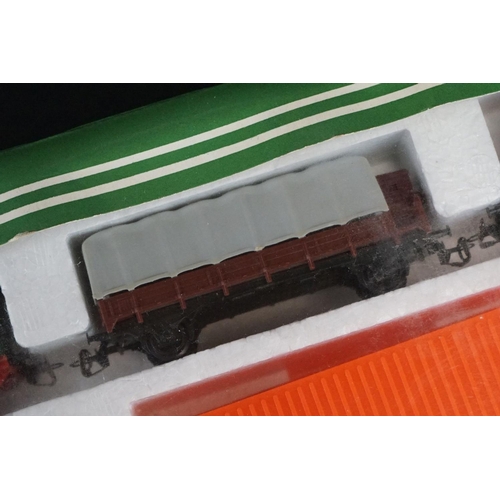 146 - Boxed Berliner Bahnen TT gauge 1983 train set with locomotive, 6 x items of rolling stock, track and... 