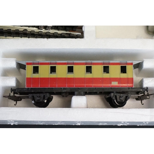 149 - Boxed Lima HO gauge 4106A electric train set with D2785 locomotive, appears complete