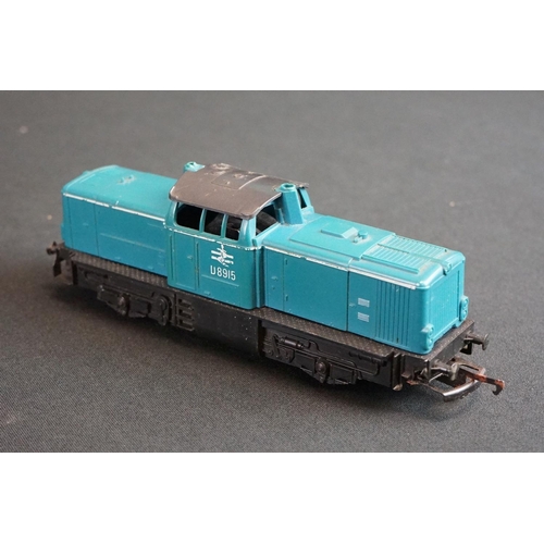 152 - Ten OO / HP gauge locomotives to include Mehano 2-6-0 Canadian Pacific, Lima, Airfix etc