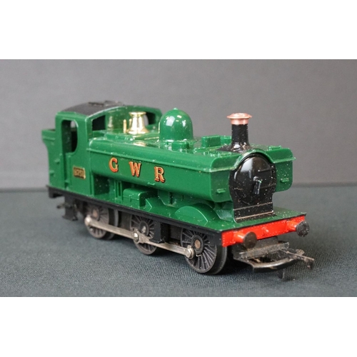 152 - Ten OO / HP gauge locomotives to include Mehano 2-6-0 Canadian Pacific, Lima, Airfix etc