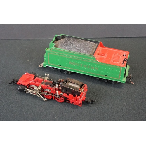 154 - Spare & repairs - Quantity of OO / HO gauge locomotives in various condition to include Fleischmann,... 