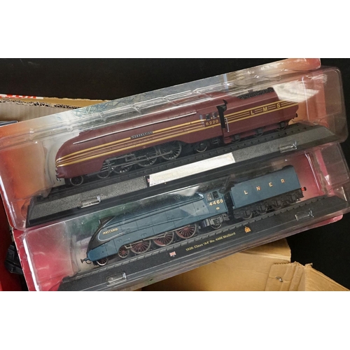 156 - Quantity of model railway accessories to include rolling stock, tenders, collector models, trackside... 