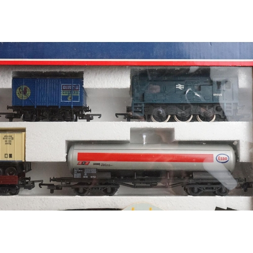 160 - Boxed Lima OO gauge 104747 electric train set, complete with locomotive, rolling stock and track