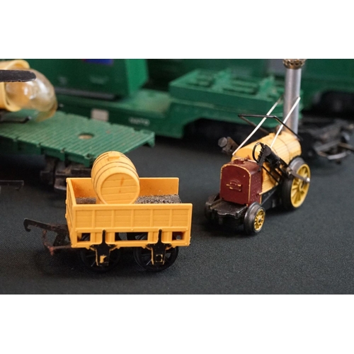 162 - Triang OO gauge Stephenson's Rocket locomotive set, Hornby Sir Dinadan locomotive and 4 x Triang mil... 