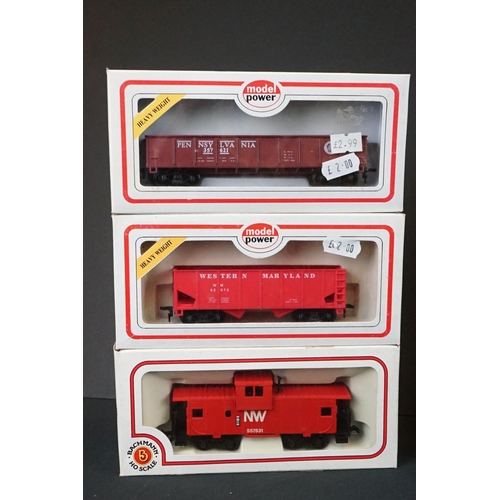 164 - 30 Boxed items of OO / HO / TTR rolling stock to include 10 x Model Power, 7 x Triang, 6 x Trix, 2 x... 