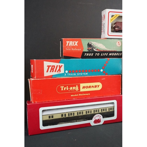 164 - 30 Boxed items of OO / HO / TTR rolling stock to include 10 x Model Power, 7 x Triang, 6 x Trix, 2 x... 