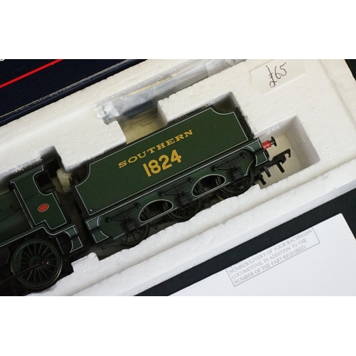 173 - Three boxed Bachmann OO gauge locomotives to include 32152A N Class 1821 Southern Green, 32152 N Cla... 