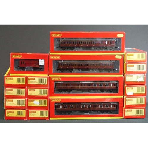 174 - 19 Boxed Hornby OO gauge items of rolling stock to include R4499, R4412, R4413, R4656, R4409A, R4230... 