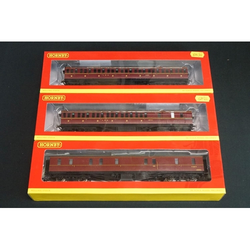 174 - 19 Boxed Hornby OO gauge items of rolling stock to include R4499, R4412, R4413, R4656, R4409A, R4230... 