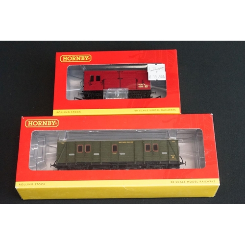 174 - 19 Boxed Hornby OO gauge items of rolling stock to include R4499, R4412, R4413, R4656, R4409A, R4230... 