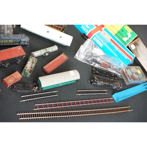 182 - Quantity of N gauge model railway to include Fleischmann locomotive, rolling stock, tracks, spares a... 