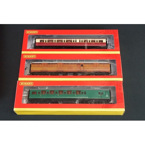 185 - 27 Boxed Hornby OO gauge items of rolling stock to include R4530A, R4338A, 4816, R4600, R4684 etc