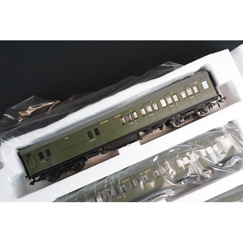 188 - Boxed Hornby OO gauge R4378 Southern Suburban 1938 Coaches Pack plus a set of 3 x Hornby OO gauge So... 