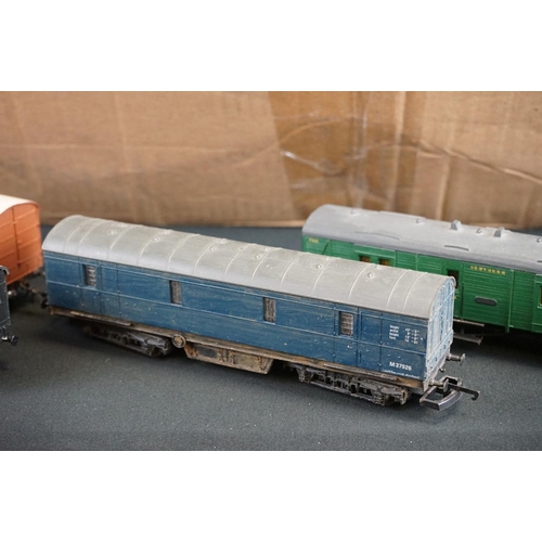 197 - Around 65 OO gauge items of rolling stock to include many kit built examples featuring wagons, tanke... 