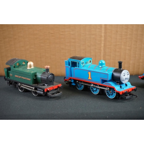 198 - Collection of Hornby / Triang OO gauge model railway to include Hornby Thomas the Tank Engine locomo... 