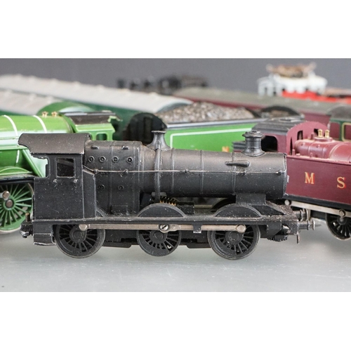 53 - 15 OO / HO gauge locomotives to include Hornby Flying Scotsman, Lima Express Parcels, Hornby Albert ... 