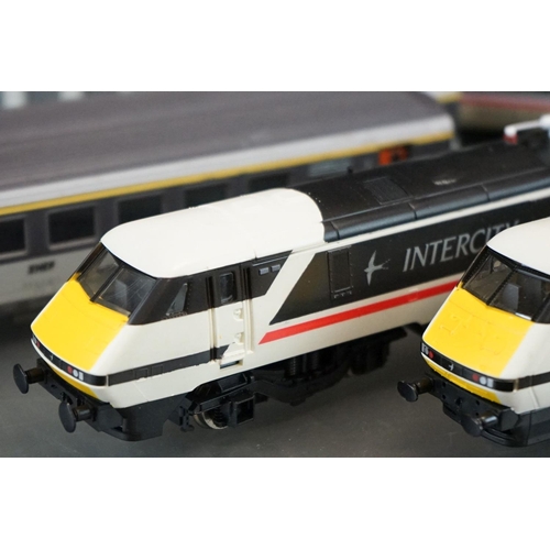 57 - 18 OO / HO gauge items of rolling stock to include Jouef and Hornby plus a Hornby InterCity locomoti... 