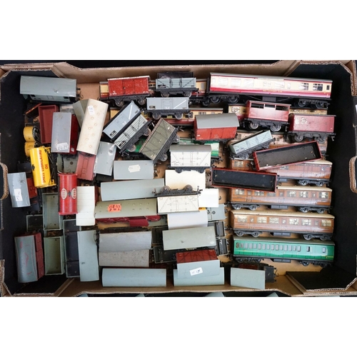 62 - Around 70 Hornby Dublo items of rolling stock to include coaches, wagons and tankers